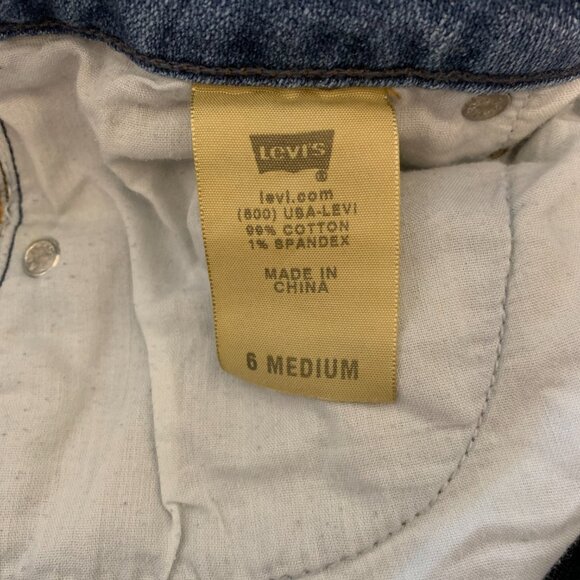 Levi's Brand Women's 545 Jeans, Size 6 - Picture 7 of 7